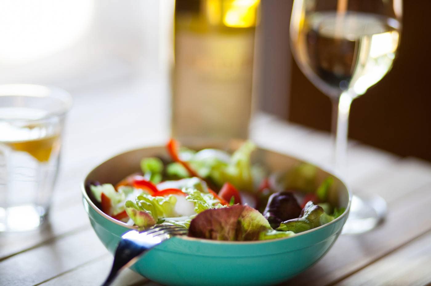 Harmonização de vinhos para o dia a dia: salada de folhas com Sauvignon Blanc